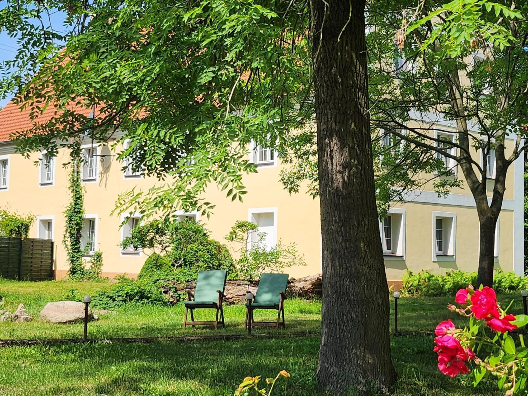 Palac Henrykow Szprotawa Buitenkant foto